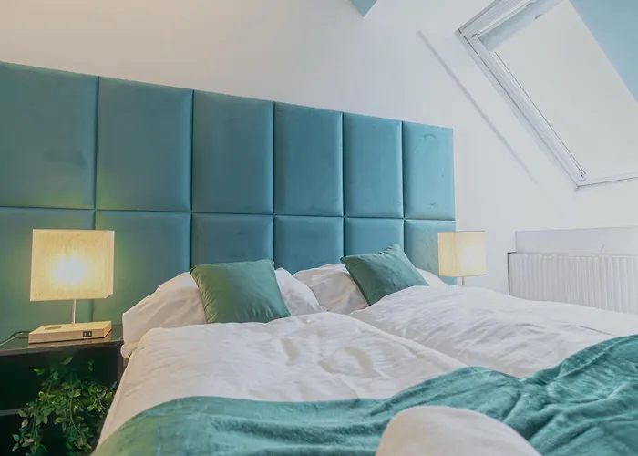 Spacious 2br & 1lr Very In