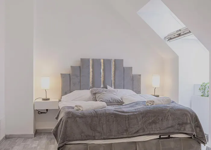 Spacious 2br & 1lr Very In * Vienna